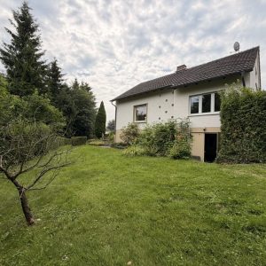 Hausansicht Garten