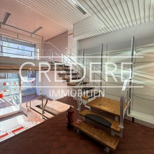 Treppe zur Galerie
