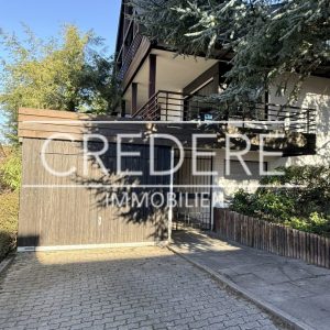Garage und Durchgang zum Kellergeschoss