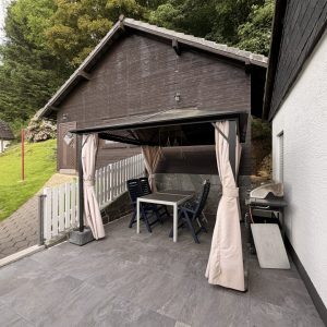 Sitzplatz vor Eingang OG