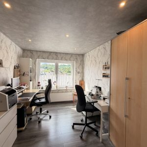 Büro/Schlafzimmer HG