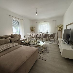 Wohnzimmer DG