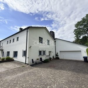 Hausansicht von der Straße
