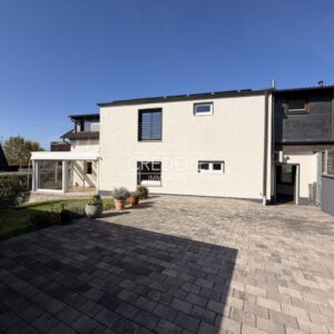 Hausansicht Garten